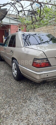 Mercedes E 250 1994, 545,673 km - 2.5 l - İmişli