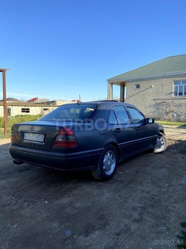 Mercedes C 200 1995, 670,005 km - 2.0 l - Bakı