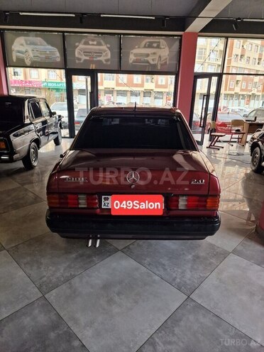 Mercedes 190-2