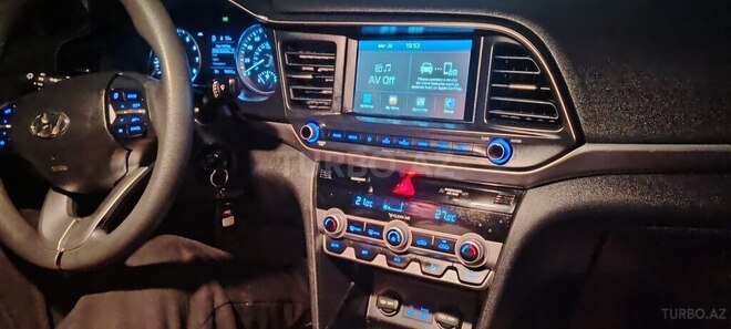 Hyundai Elantra 2020, 96,000 km - 2.0 л - Qusar