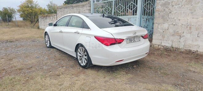 Hyundai Sonata 2011, 178,338 km - 2.4 l - Qazax