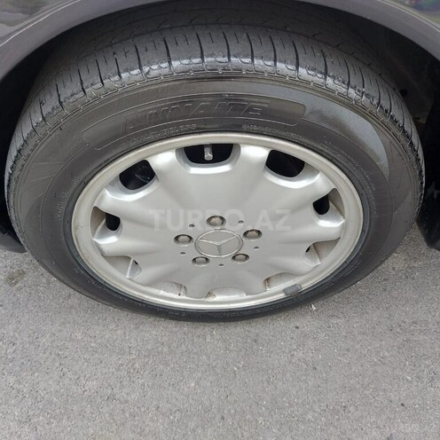 Mercedes E 240 1998, 252,000 km - 2.4 l - Sumqayıt