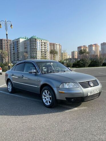 Volkswagen Passat 2003, 440,000 km - 1.8 l - Sumqayıt