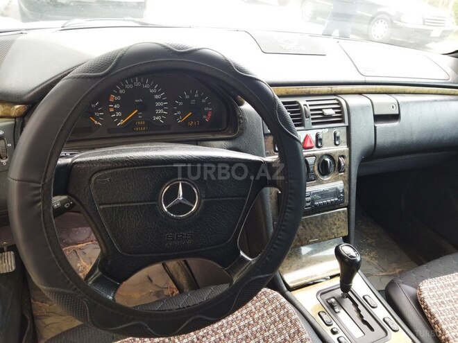 Mercedes E 230 1996, 486,000 km - 2.3 l - Sumqayıt