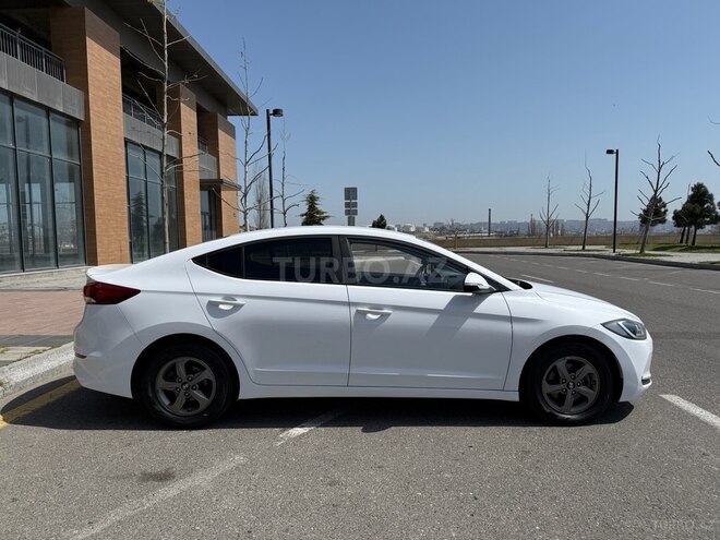 Hyundai Avante 2016, 198,000 km - 1.6 l - Bakı