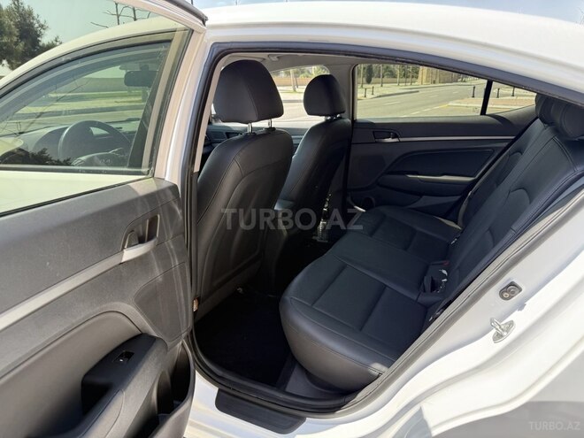 Hyundai Avante 2016, 198,000 km - 1.6 l - Bakı