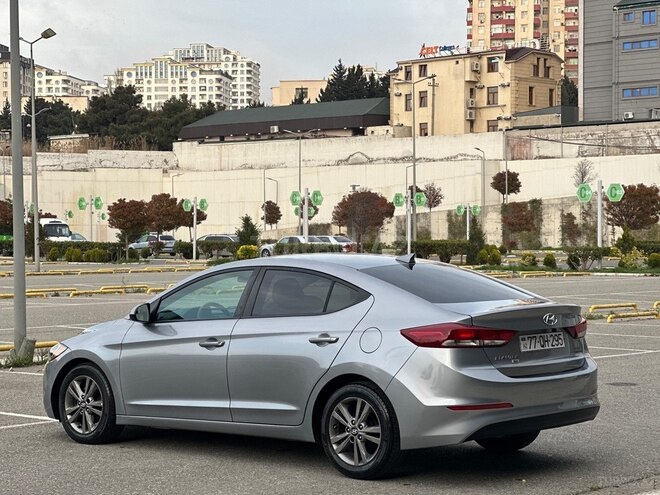 Hyundai Elantra 2016, 124,000 km - 2.0 л - Bakı