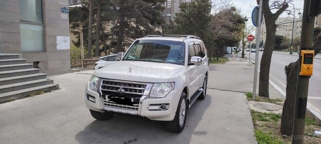 Mitsubishi Pajero 2014, 193,000 km - 3.8 l - Bakı