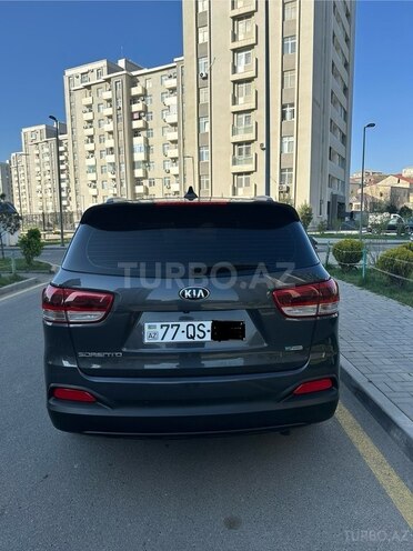 Kia Sorento-2