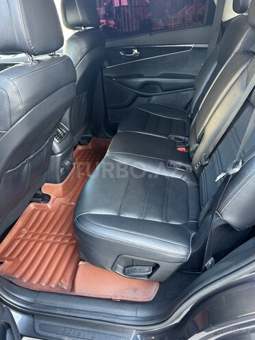Kia Sorento-17