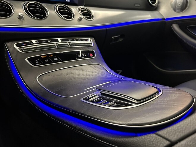 Mercedes E 300 de-15