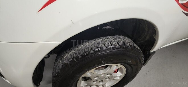 Mitsubishi L200 2015, 333,000 km - 2.5 l - Bakı