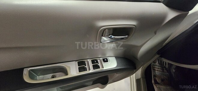 Mitsubishi L200 2015, 333,000 km - 2.5 l - Bakı
