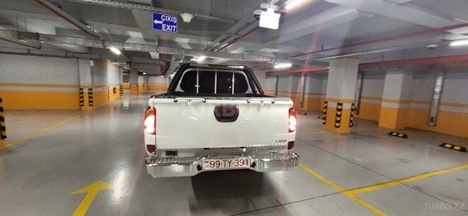 Mitsubishi L200 2015, 333,000 km - 2.5 l - Bakı