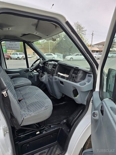 Ford Transit 2010, 179,962 km - 2.2 л - Salyan
