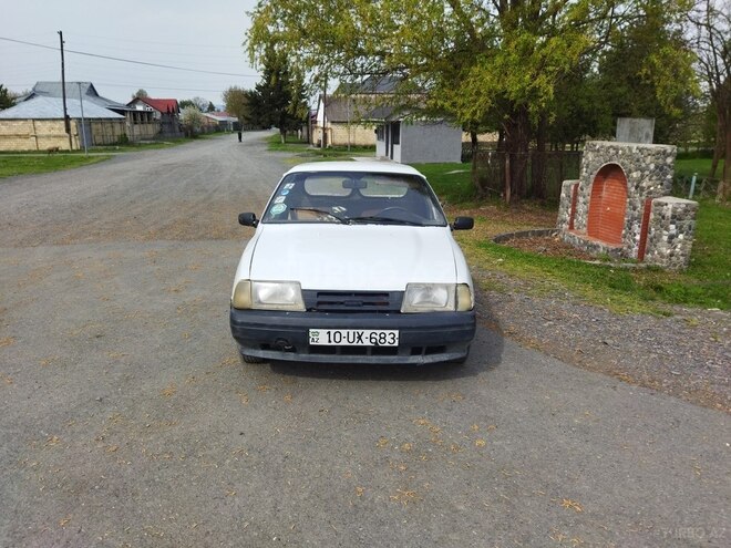 IJ 2126 Oda 2005, 250,000 km - 1.6 l - Qax