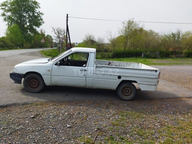 IJ 2126 Oda 2005, 250,000 km - 1.6 l - Qax