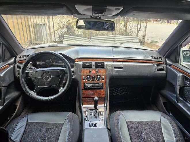 Mercedes E 230 1997, 423,667 km - 2.3 l - Bakı
