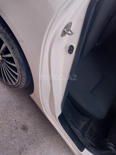 Toyota Corolla 2006, 266,000 km - 1.4 l - Bakı