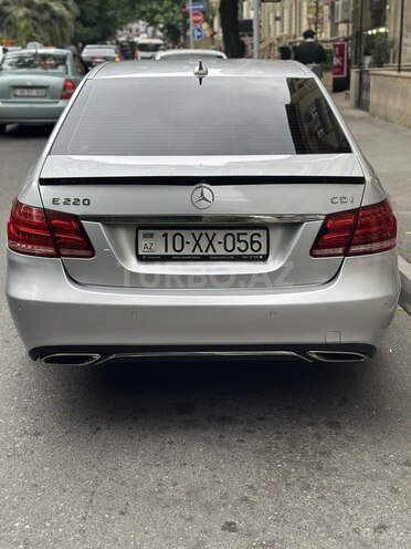 Mercedes E 220 d-7