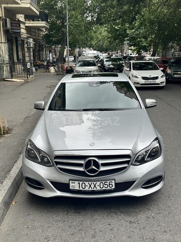 Mercedes E 220 d-1