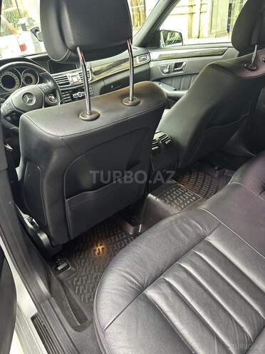 Mercedes E 220 d-8
