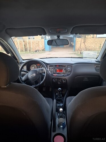 Kia Rio 2009, 313,245 km - 1.5 l - Salyan