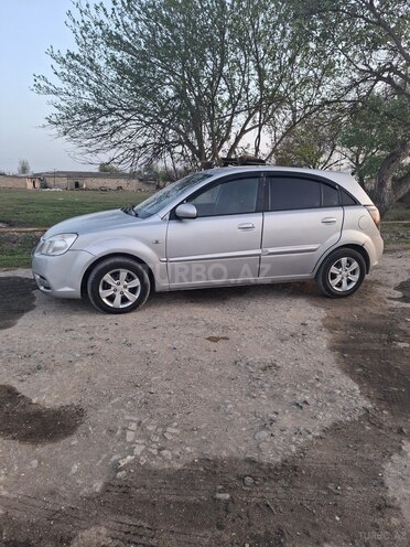 Kia Rio 2009, 313,245 km - 1.5 l - Salyan