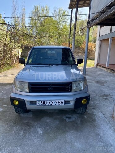 Mitsubishi Pajero io 1999, 290,000 km - 1.8 л - Bakı