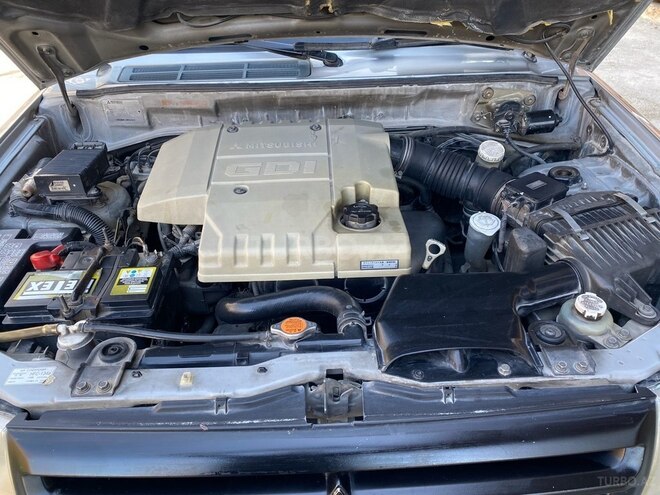 Mitsubishi Pajero io 1999, 290,000 km - 1.8 л - Bakı
