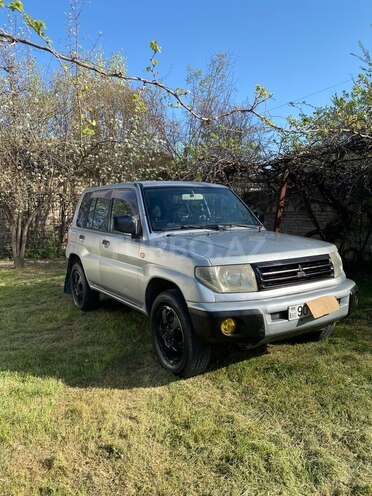 Mitsubishi Pajero io 1999, 290,000 km - 1.8 л - Bakı