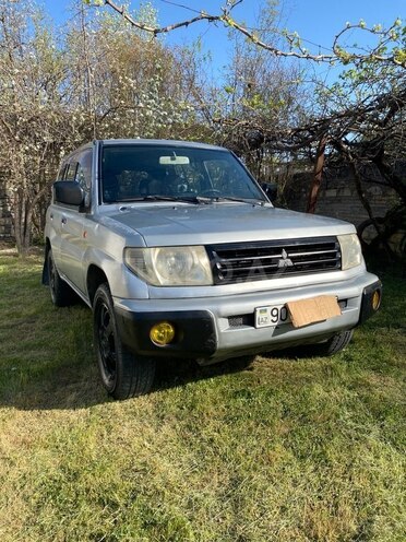 Mitsubishi Pajero io 1999, 290,000 km - 1.8 л - Bakı