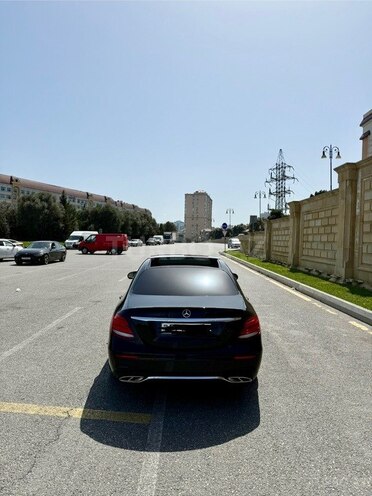 Mercedes E 220 d 2019, 181,000 km - 2.2 l - Bakı