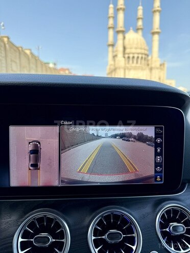 Mercedes E 220 d 2019, 181,000 km - 2.2 l - Bakı
