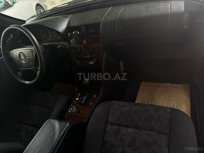 Mercedes C 180 1995, 210,813 km - 1.8 l - Bakı