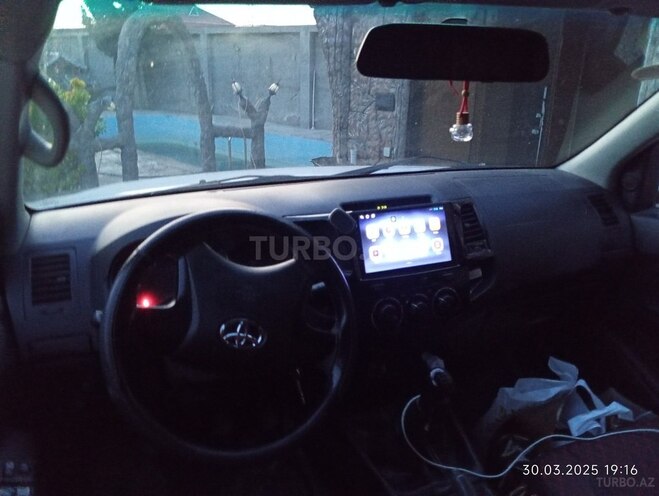 Toyota Hilux 2013, 267,000 km - 3.0 l - Bakı
