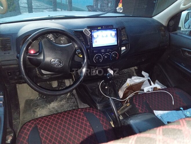 Toyota Hilux 2013, 267,000 km - 3.0 l - Bakı