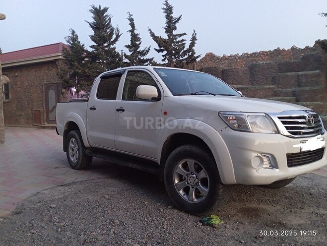 Toyota Hilux 2013, 267,000 km - 3.0 l - Bakı