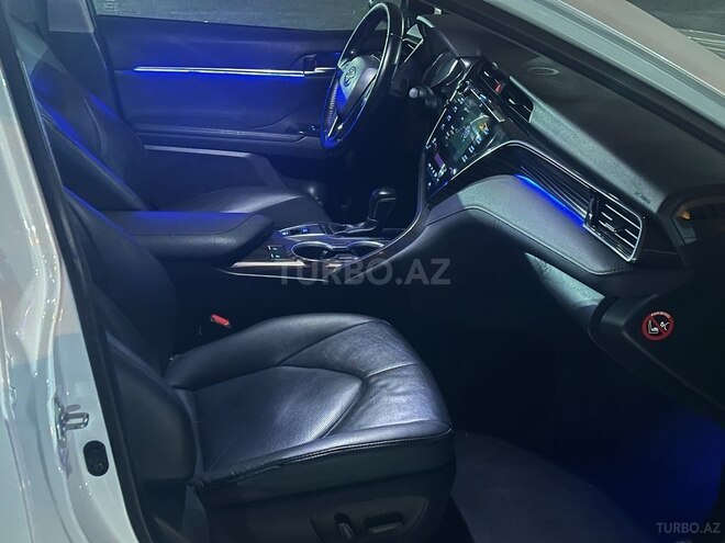 Toyota Camry-8