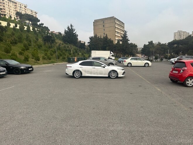 Toyota Camry-6