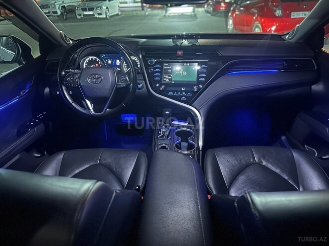 Toyota Camry-5