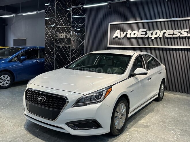 Hyundai Sonata-12