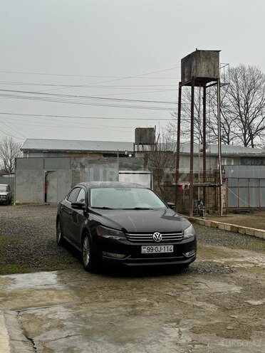 Volkswagen Passat 2015, 220,000 km - 1.8 l - Bakı