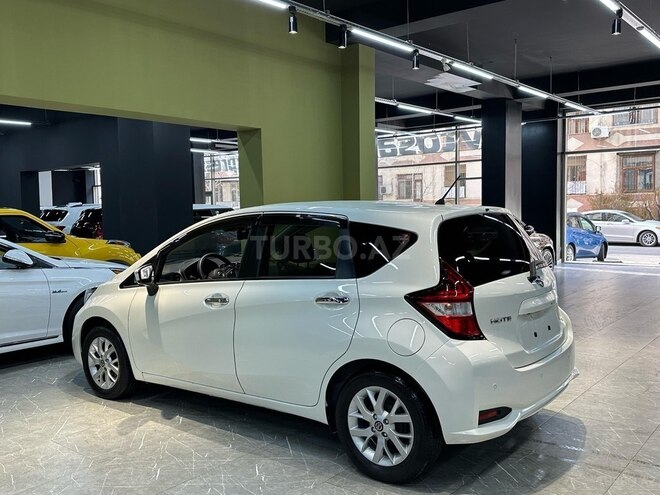 Nissan Note-7
