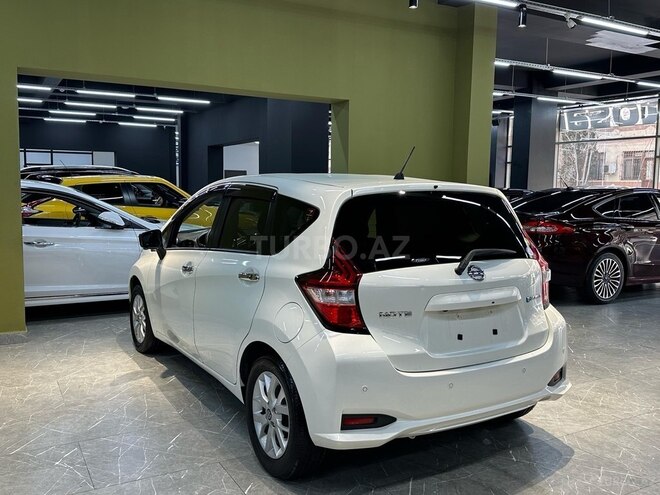Nissan Note-8