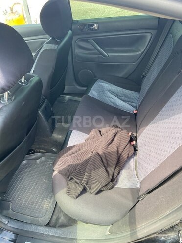 Volkswagen Passat 2003, 434,523 km - 1.8 л - Bakı