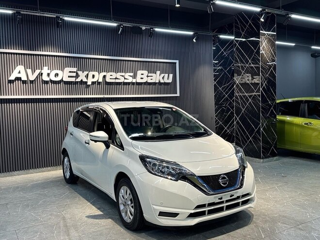 Nissan Note-7