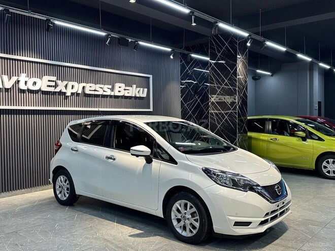 Nissan Note-5