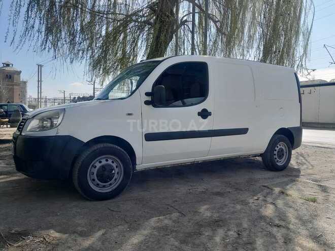 Fiat Doblo 2010, 260,000 km - 1.3 l - Bakı