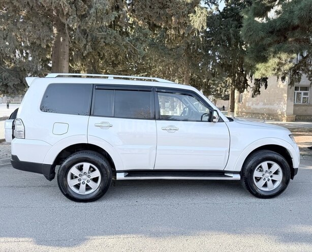 Mitsubishi Pajero 2008, 173,200 km - 3.0 л - Bakı